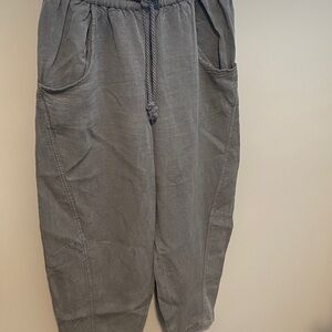 Joie Barrel  Gray Cropped  Pants